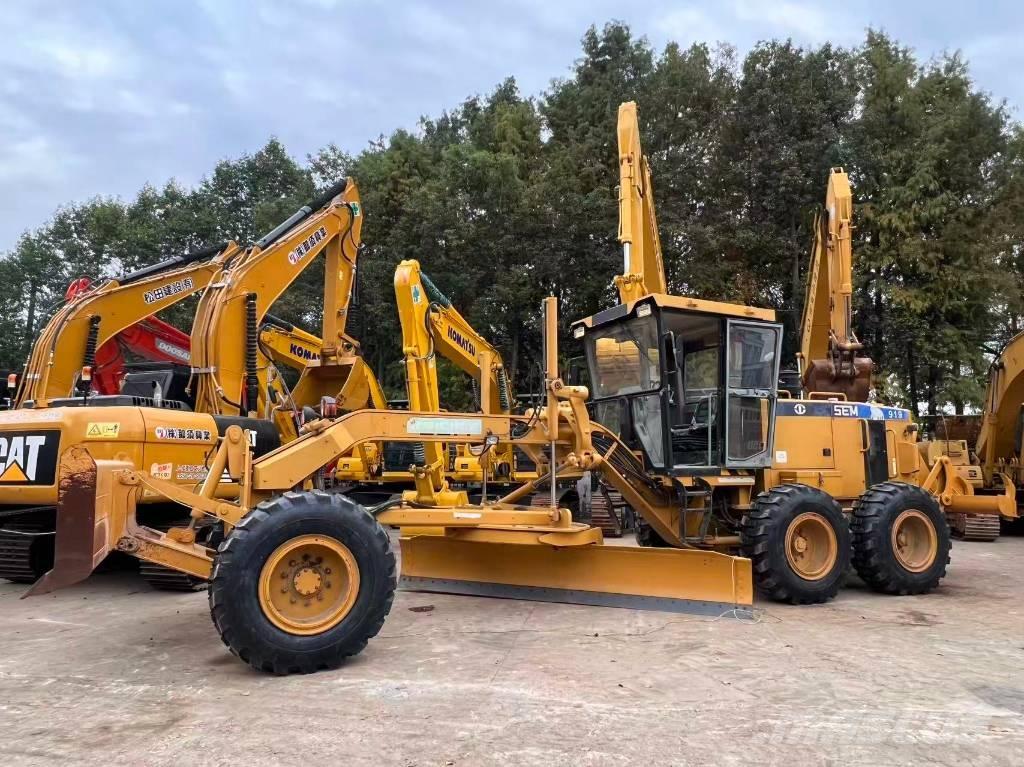 SEM 919 モーターグレーダー