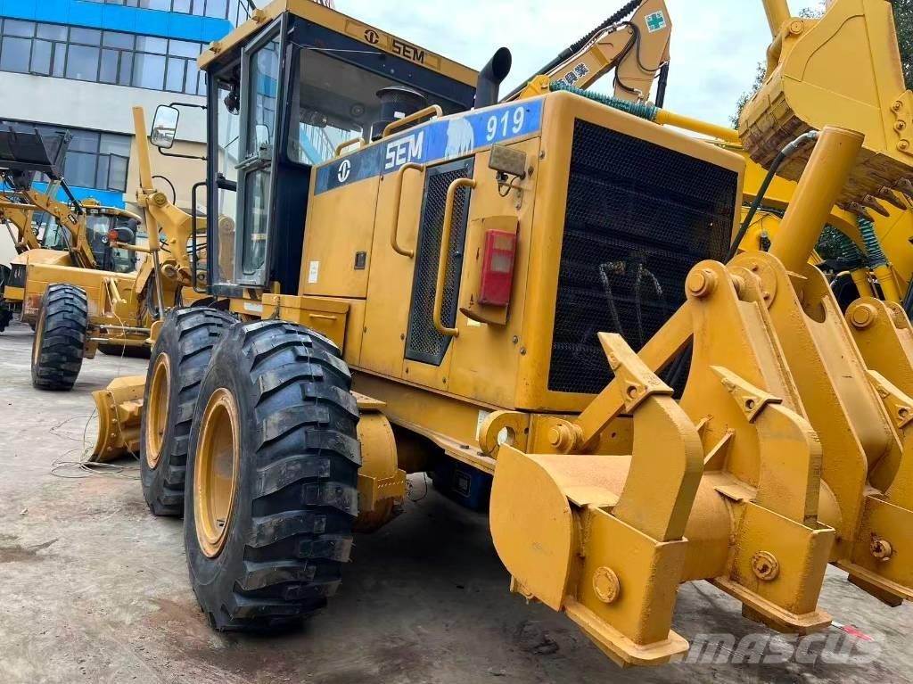 SEM 919 モーターグレーダー