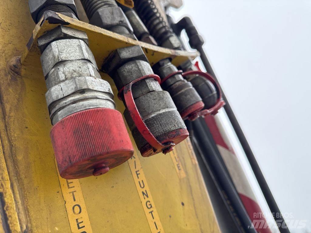Wacker Neuson  ホイール式油圧ショベル（パワーショベル・ユンボ・バックホー）