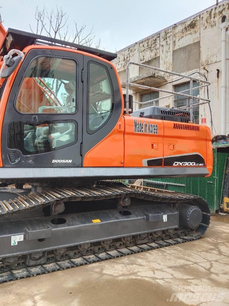 Doosan DX 300 LC-5 大型油圧ショベル12t以上（パワーショベル・ユンボ）