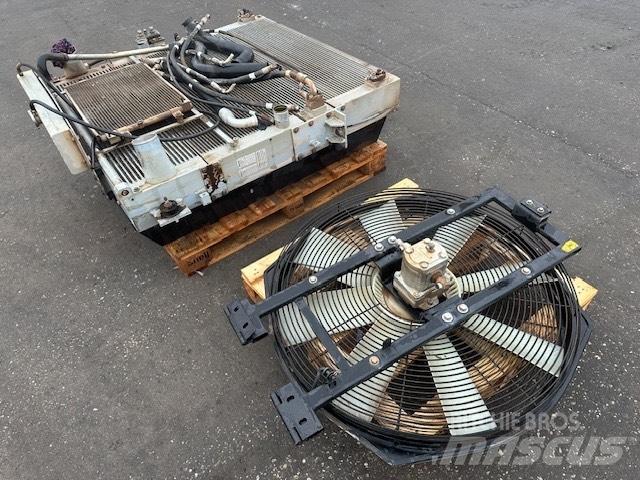 Doosan DL 450-5 ラジエター