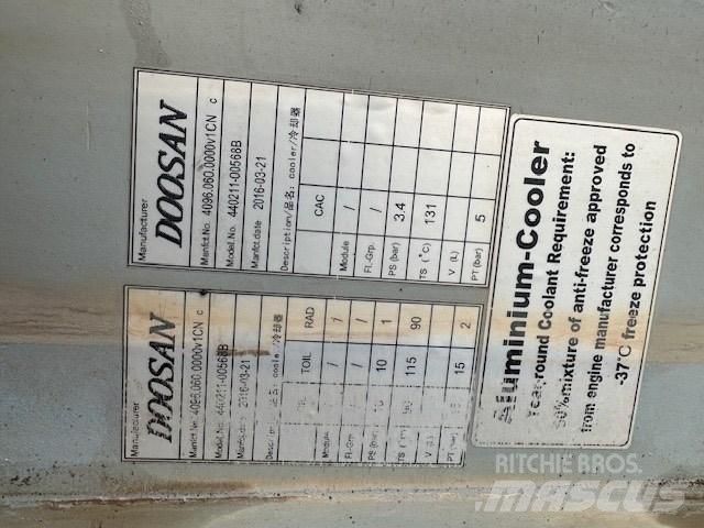 Doosan DL 450-5 ラジエター