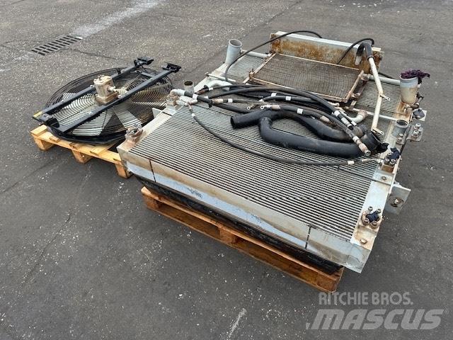 Doosan DL 450-5 ラジエター
