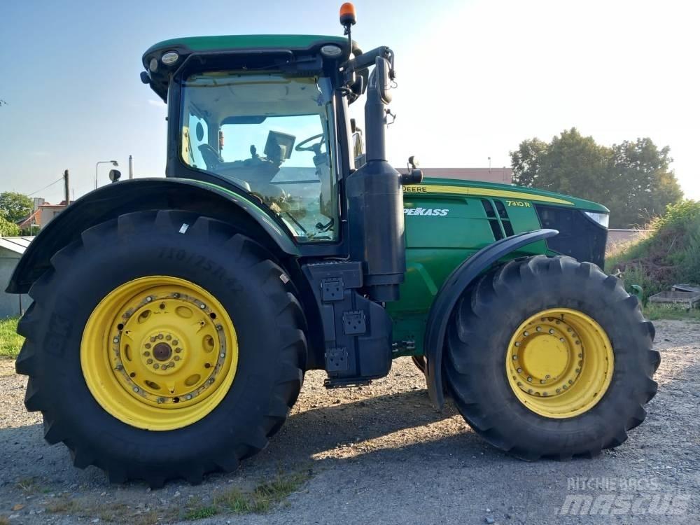 John Deere 7310 R トラクター