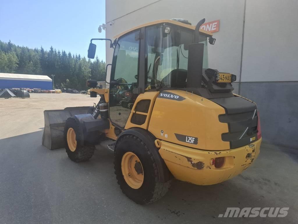 Volvo L 25 F-P ホイールローダー・タイヤショベル