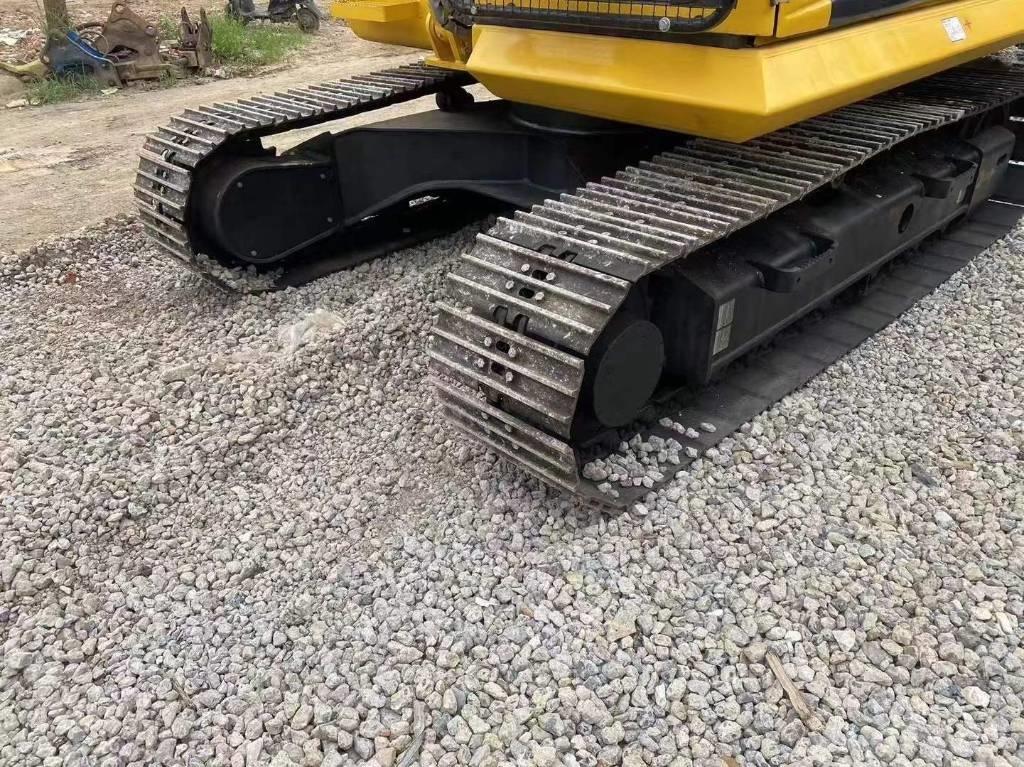 Komatsu PC 130 LC 大型油圧ショベル12t以上（パワーショベル・ユンボ）