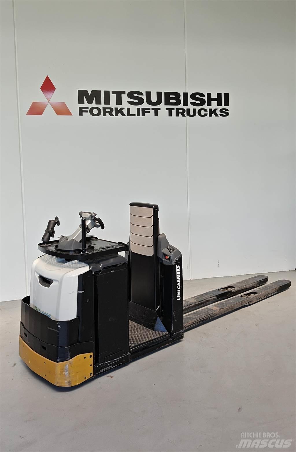 UniCarriers OLH250 低型オーダーピッカー