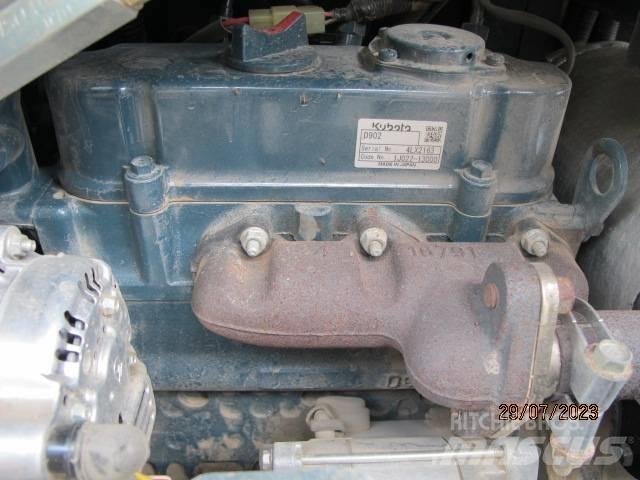 Kubota KX 018-4 ミニ油圧ショベル 7t以下（ミニユンボ・ミニディガー）