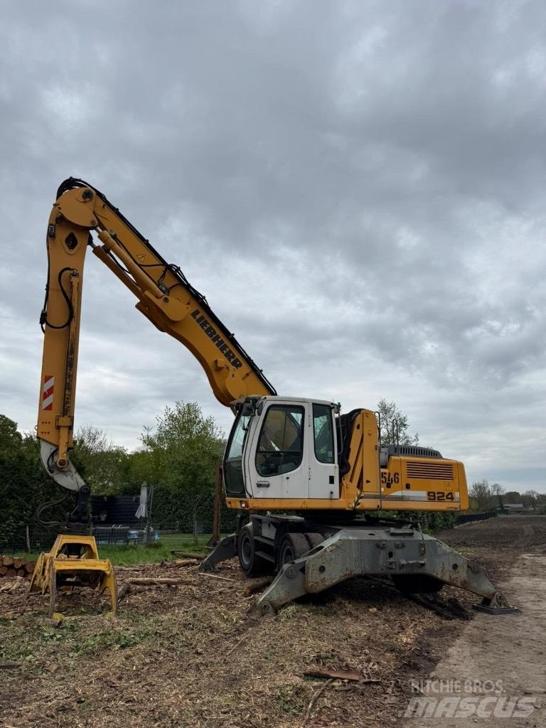 Liebherr A 924 C ナックルブームローダー