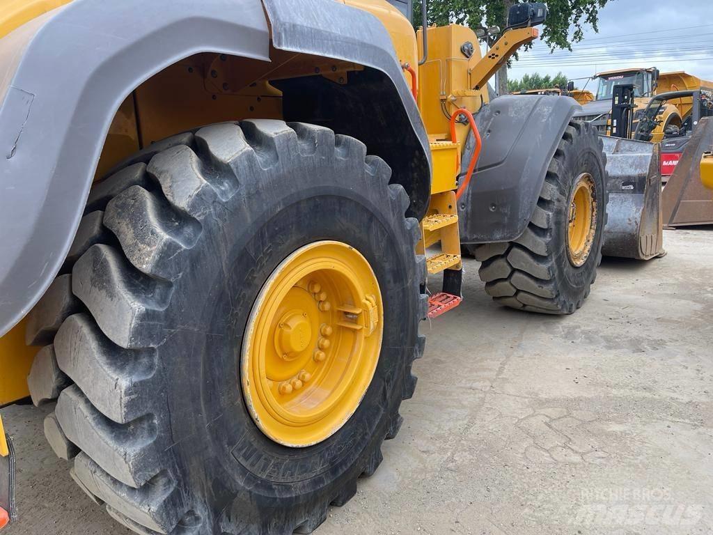 Volvo L 120 H ホイールローダー・タイヤショベル