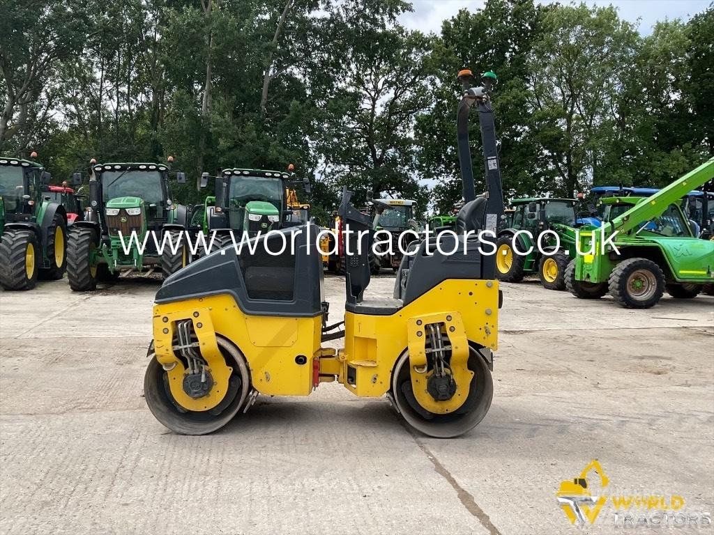 Bomag BW 120 コンバインドローラ