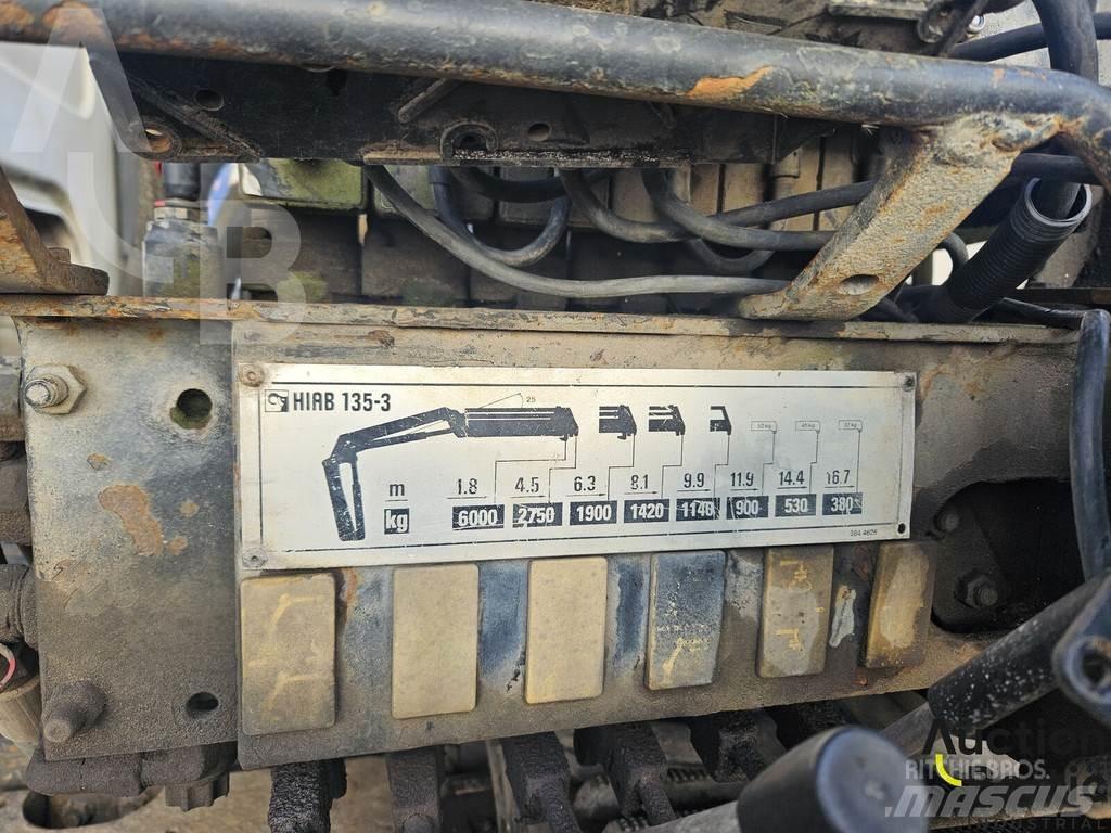 Volvo FE320 アームロール