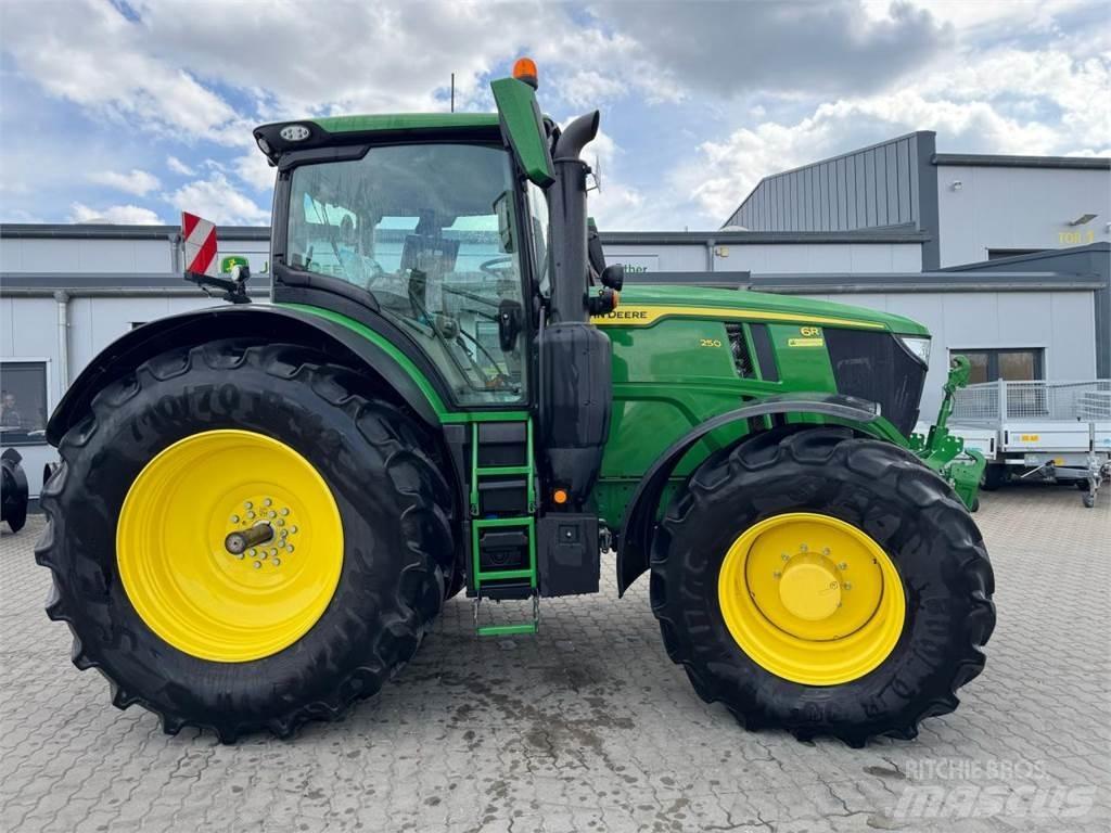 John Deere 6R 250 トラクター