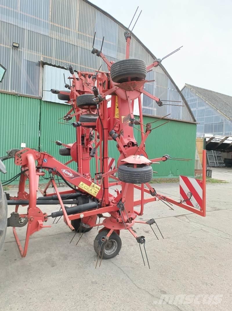 Kuhn GF 8702 農業機械 -　その他