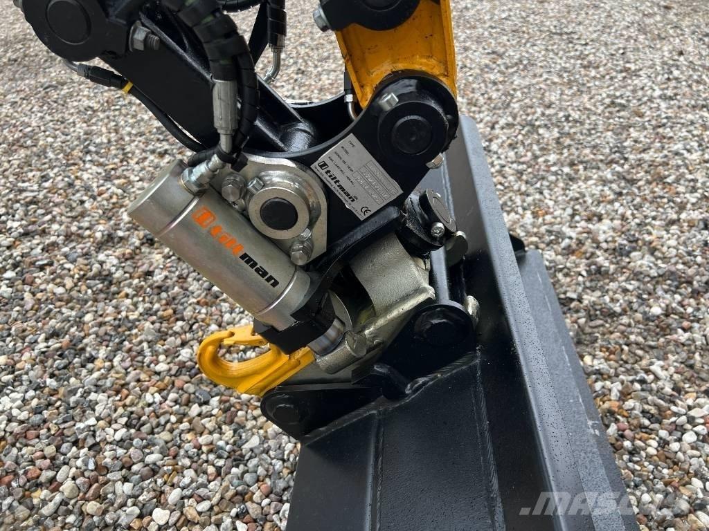 JCB 19 C-1 ミニ油圧ショベル 7t以下（ミニユンボ・ミニディガー）