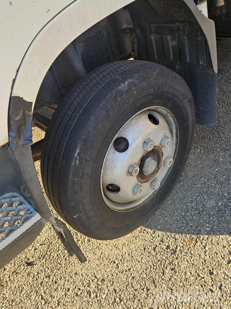 Jinwoo JW280 トラック高所作業車