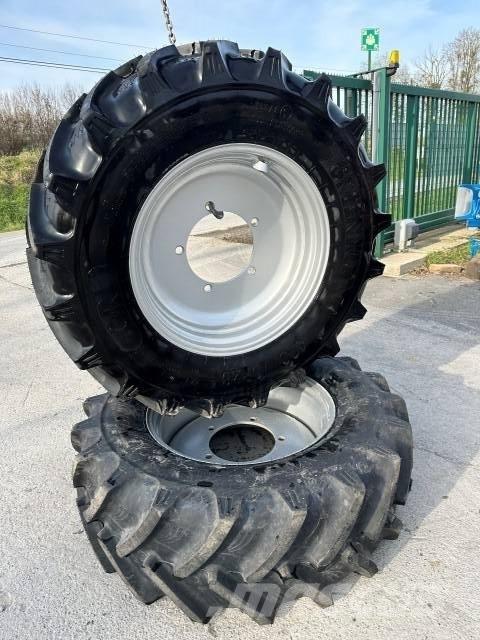  GREENEX 320/70R28 タイヤ、ホイル、リム