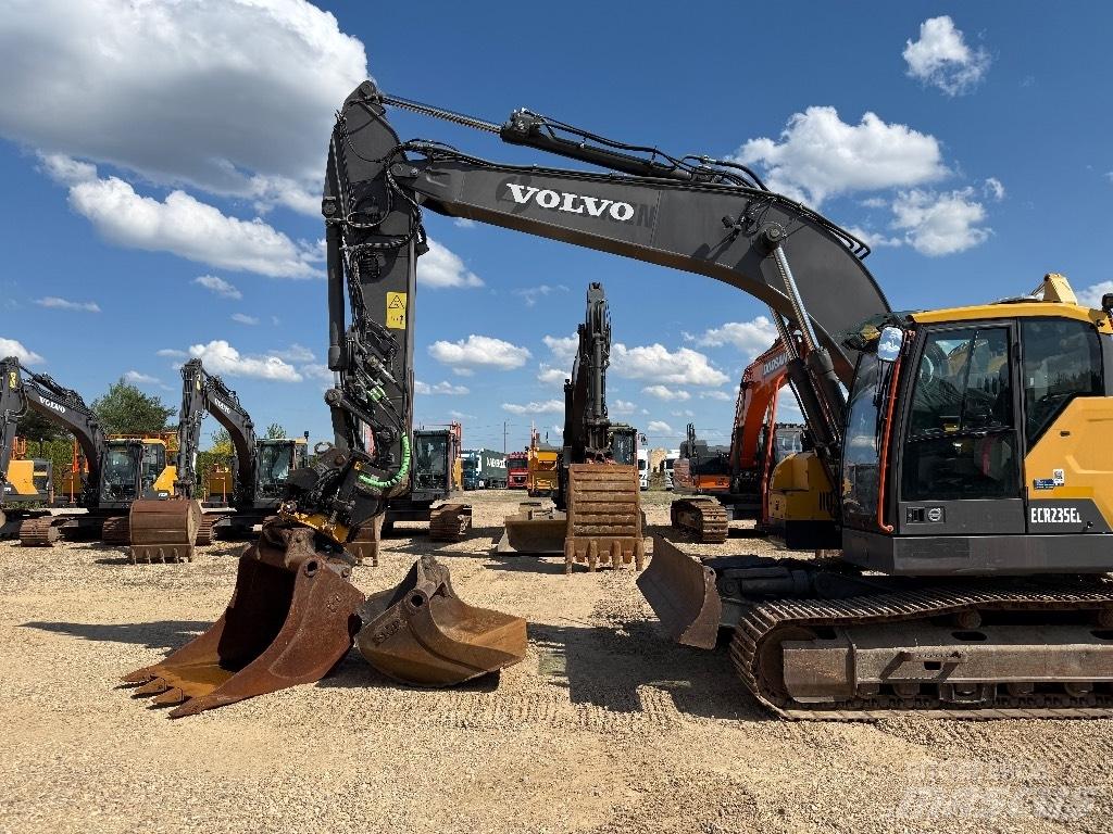 Volvo ECR 235 EL 大型油圧ショベル12t以上（パワーショベル・ユンボ）