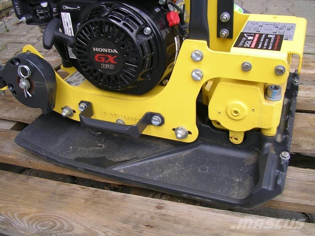 Bomag BVP 18/45 プレートコンパクター