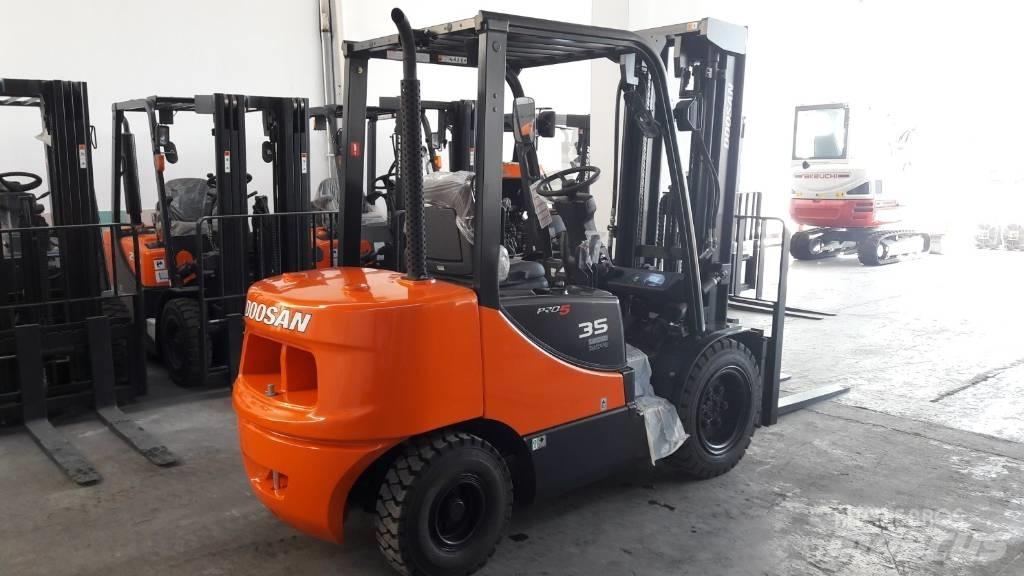 Doosan D35 C-5 ディーゼル・軽油
