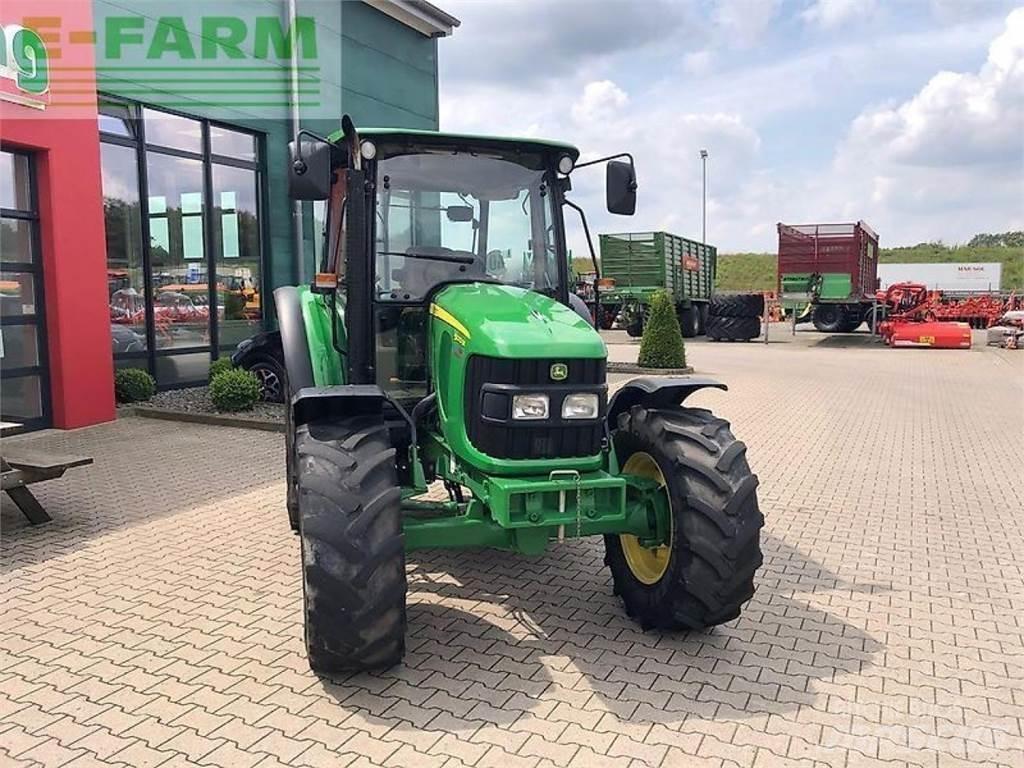 John Deere 5070 m トラクター
