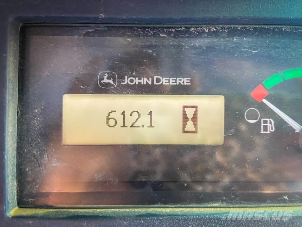 John Deere 323 E スキッドステアローダー