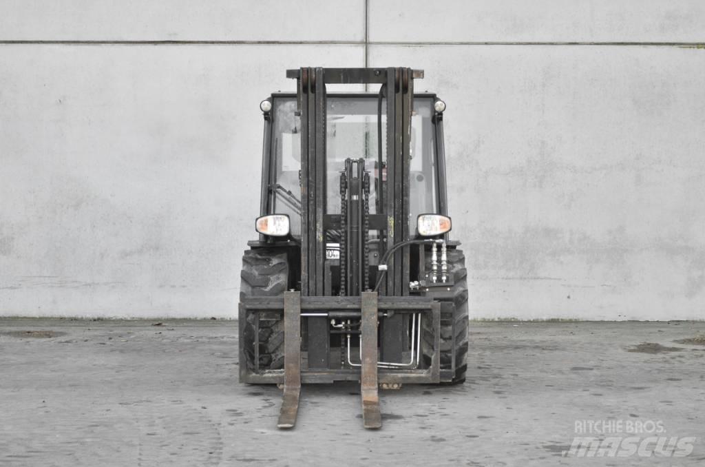 Manitou MC 30-4 ディーゼル・軽油