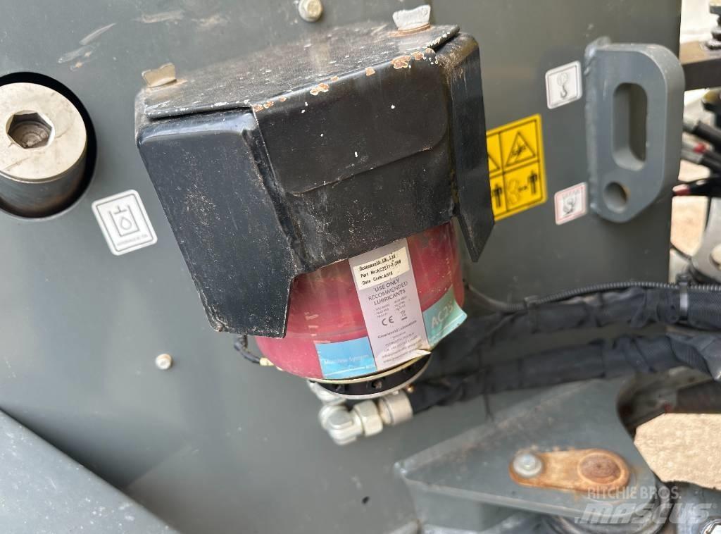 Wacker Neuson DV 100 サイト　ダンプ