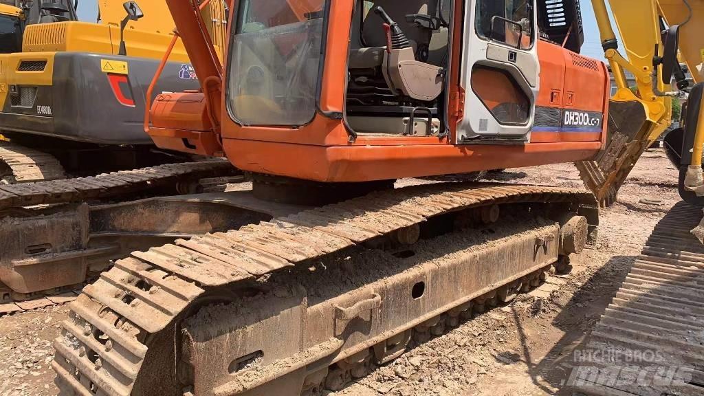 Doosan DH 300 LC-7 大型油圧ショベル12t以上（パワーショベル・ユンボ）