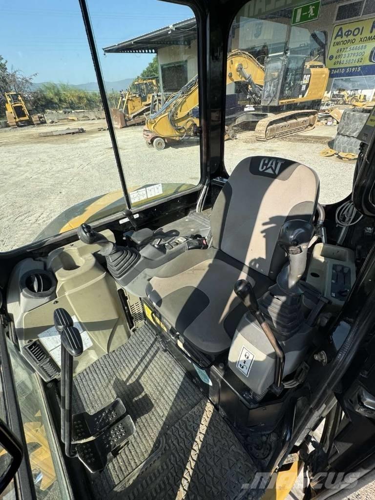 CAT 305 C CR ミニ油圧ショベル 7t以下（ミニユンボ・ミニディガー）