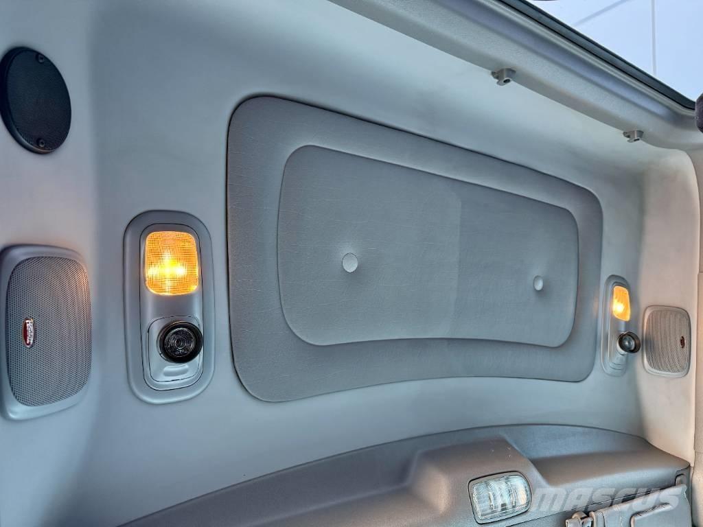 Peterbilt 389 中古トラクターヘッド | トレーラーヘッド