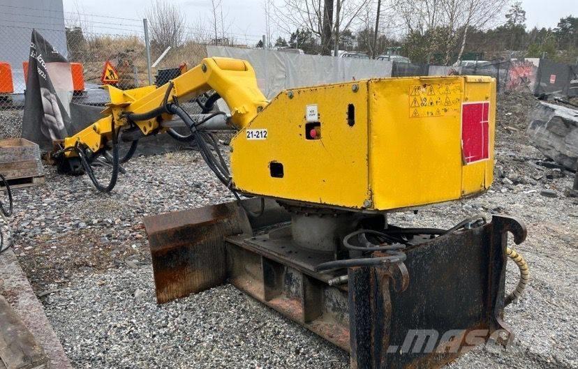 Brokk 330 大型油圧ショベル12t以上（パワーショベル・ユンボ）