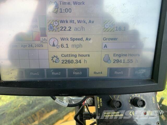 New Holland Fr780 自走式フォレージハーベスター