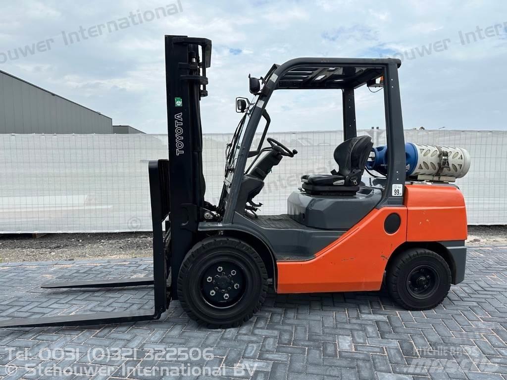 Toyota 02-8FGJF35 LPGフォークリフト