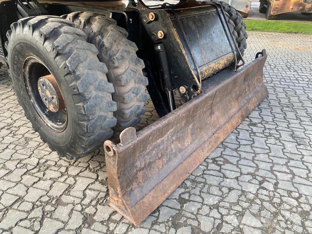 CAT M322 D NVT ホイール式油圧ショベル（パワーショベル・ユンボ・バックホー）