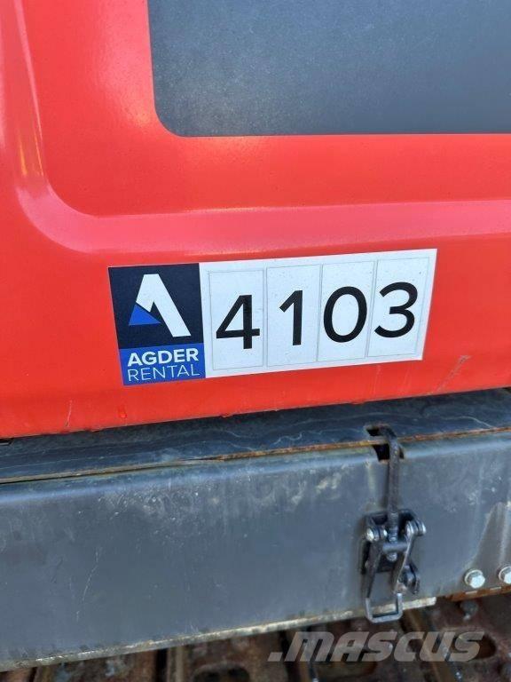 Sandvik DX 800I サーフェイスドリルリグ