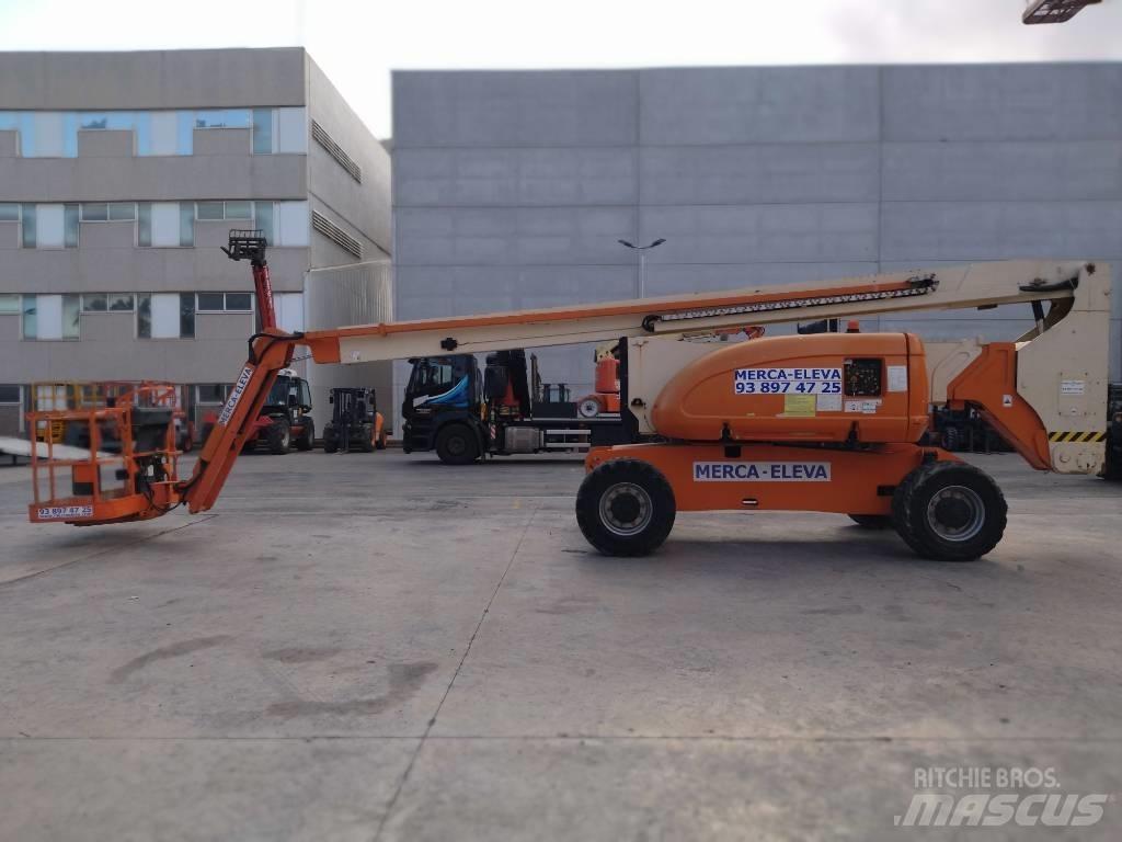 JLG 800 AJ ブームリフト　屈伸型