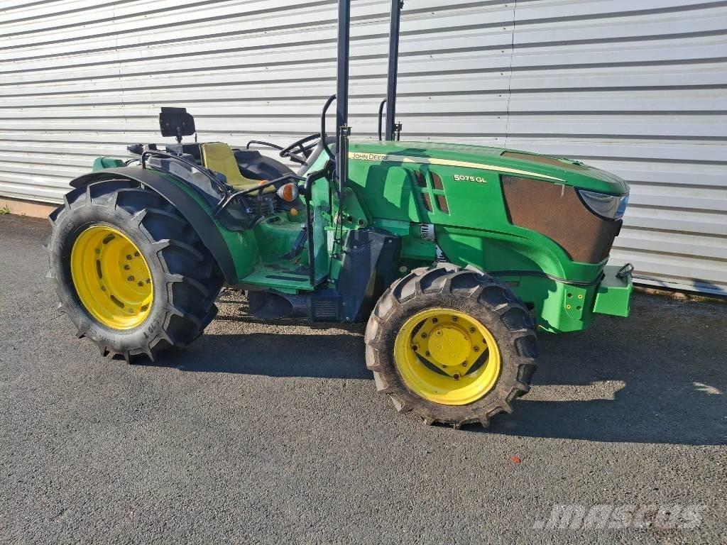 John Deere 5075GL トラクター