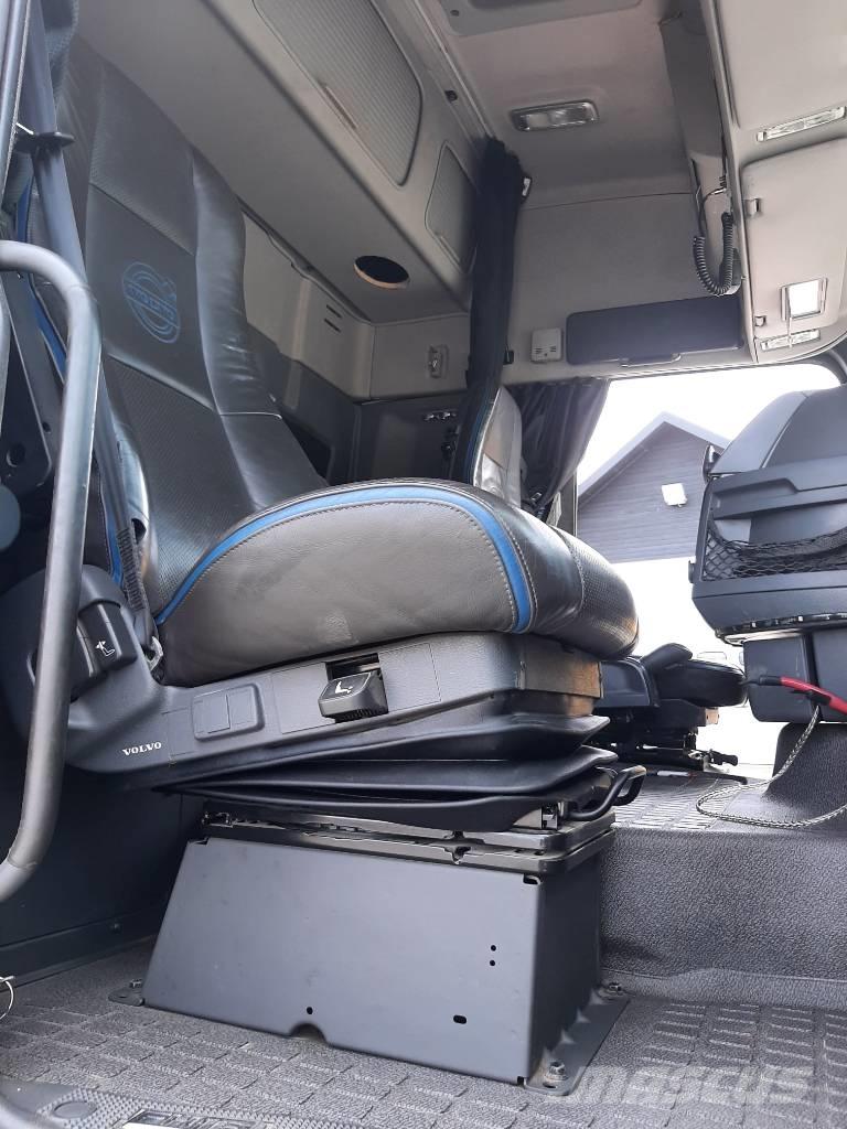 Volvo FH 16 木材トラック