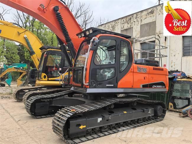 Doosan DX 300 LC 大型油圧ショベル12t以上（パワーショベル・ユンボ）