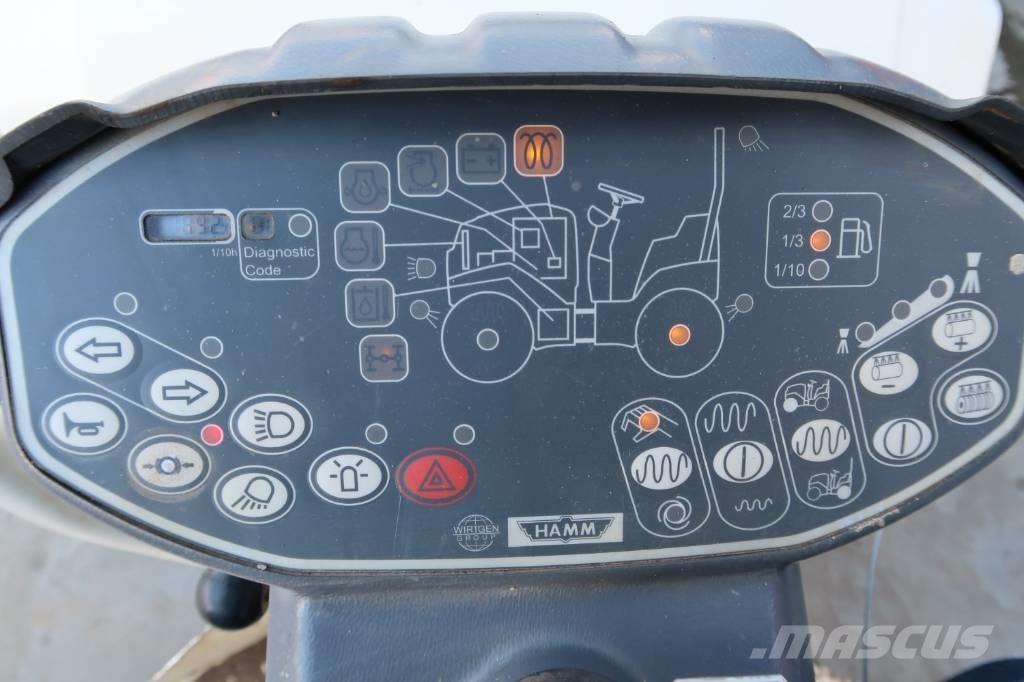 Hamm HD 12 VV タンデムローラ