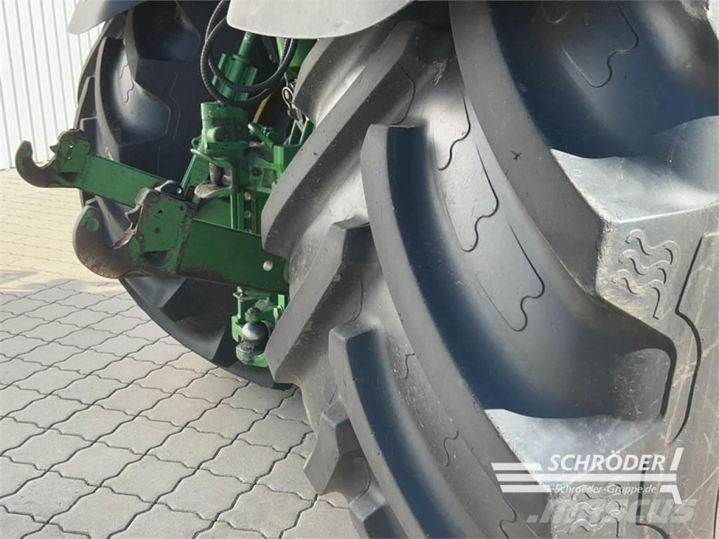 John Deere 6210 R トラクター