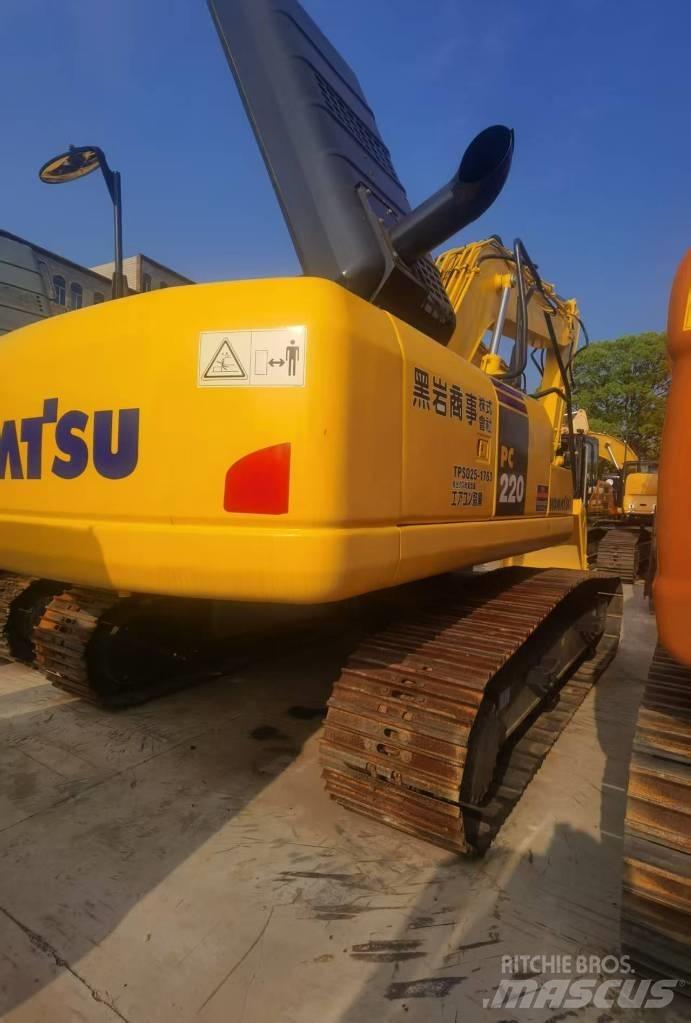 Komatsu PC 220 大型油圧ショベル12t以上（パワーショベル・ユンボ）