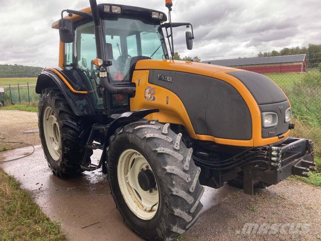 Valtra T 131 トラクター