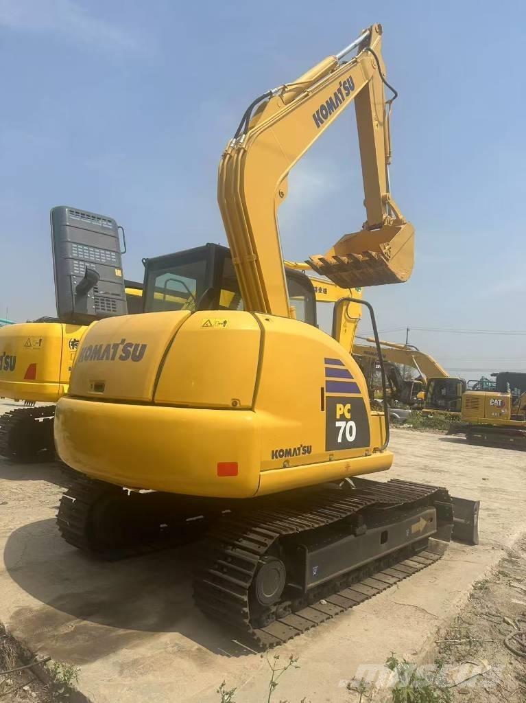 Komatsu PC 70 大型油圧ショベル12t以上（パワーショベル・ユンボ）