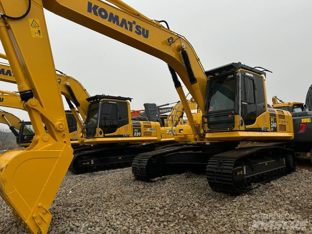 Komatsu 240-8 大型油圧ショベル12t以上（パワーショベル・ユンボ）