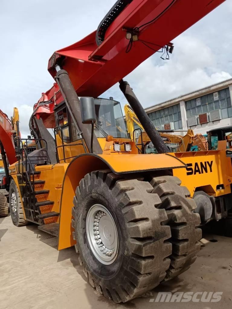 Sany SRSC 45 C30 リーチスタッカー