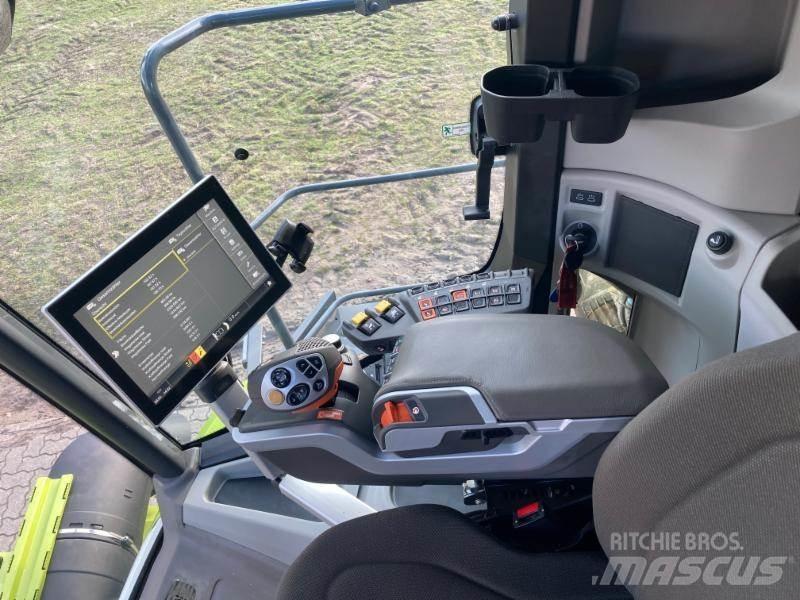 CLAAS TRION 660 コンバイン
