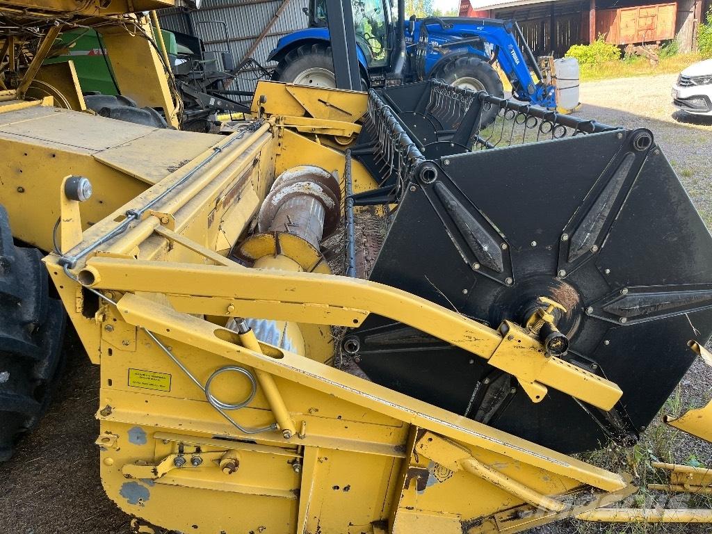 New Holland 8030 コンバイン