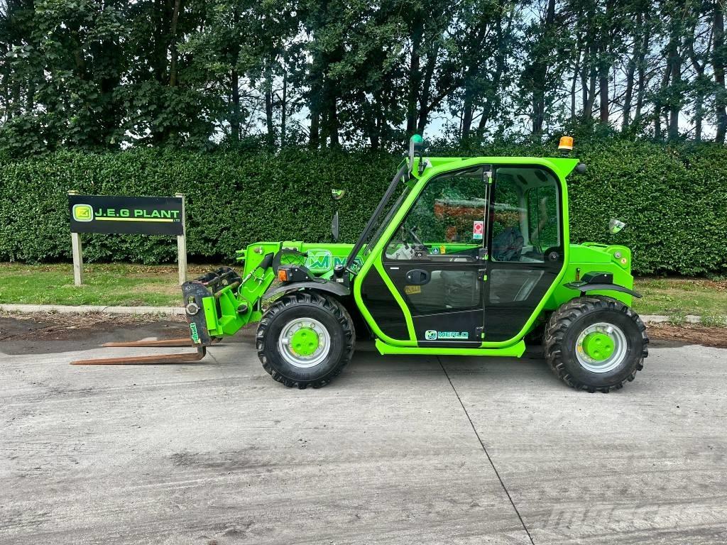 Merlo P 25.6 テレスコーピックハンドラー